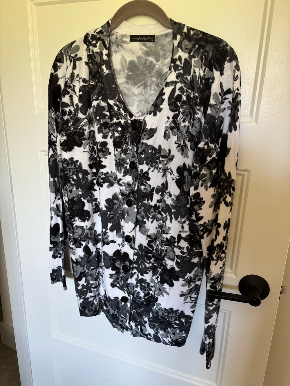 Women’s cardigan
